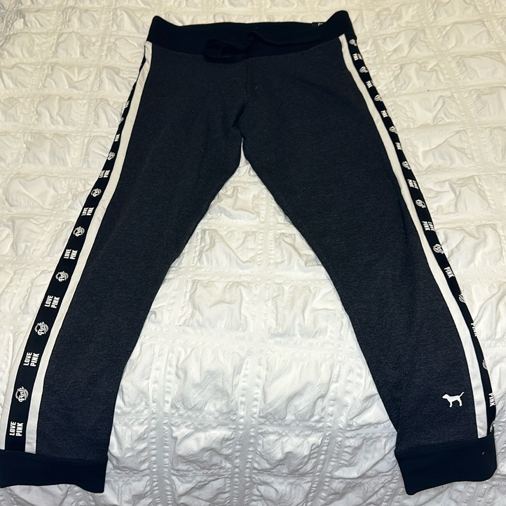 PINK new yoga leggings